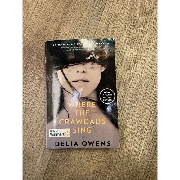 Where the Crawdads Sing Paperback Book - Picture 1 of 2